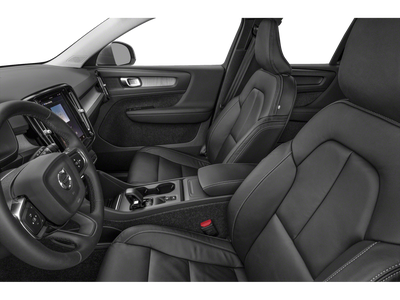 2023 Volvo XC40 B4 Plus Dark Theme