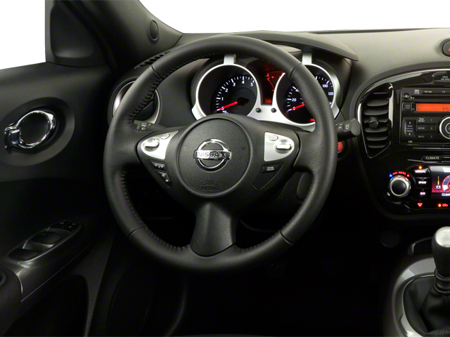 2013 Nissan Juke SV photo 2