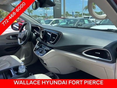 2019 Chrysler Pacifica Touring L