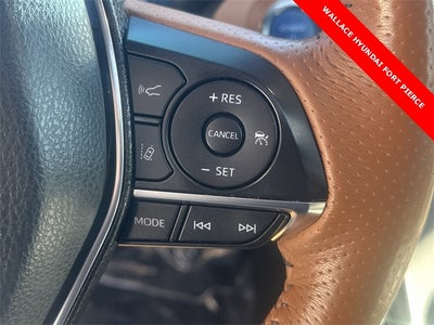 2022 Toyota Avalon Hybrid Limited