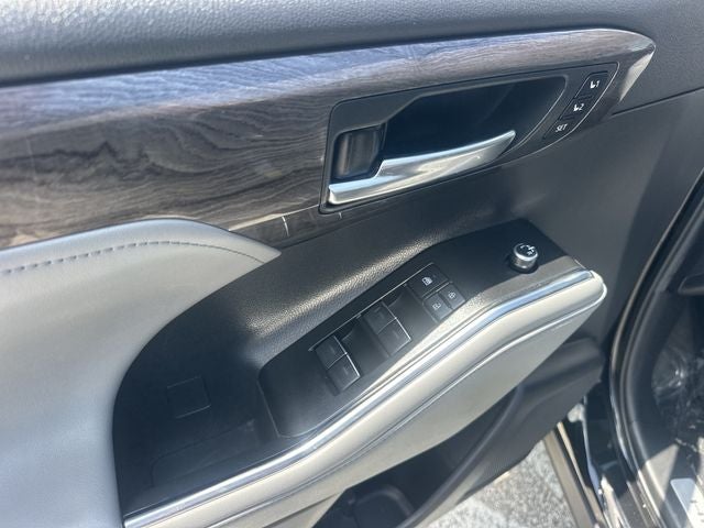 2022 Toyota Highlander Limited