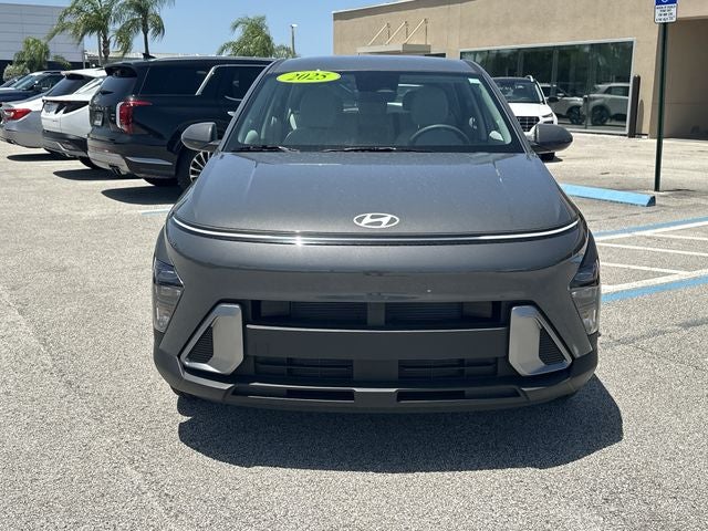 2025 Hyundai Kona SE
