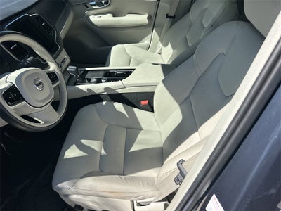 2021 Volvo XC90 T5 Momentum