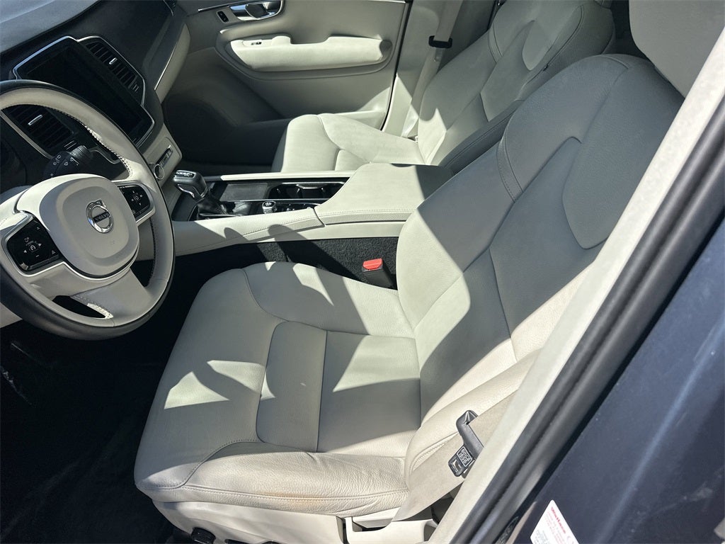 2021 Volvo XC90 T5 Momentum
