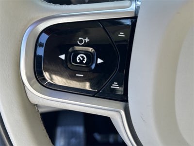 2021 Volvo XC90 T5 Momentum
