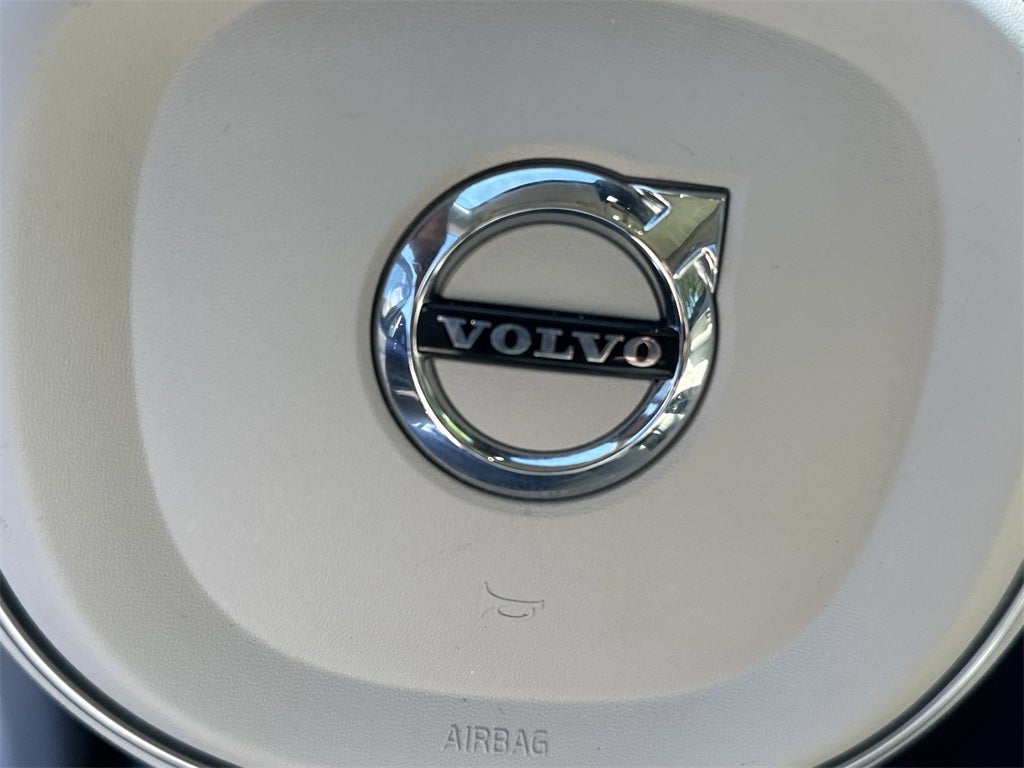 2021 Volvo XC90 T5 Momentum