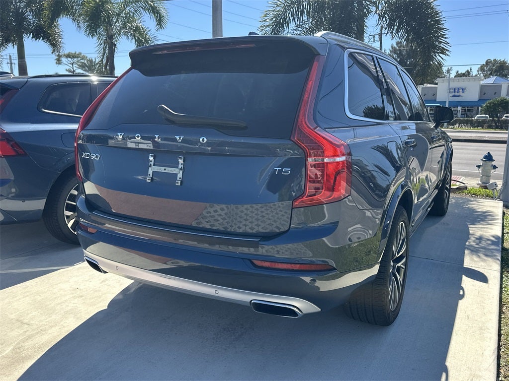 2021 Volvo XC90 T5 Momentum