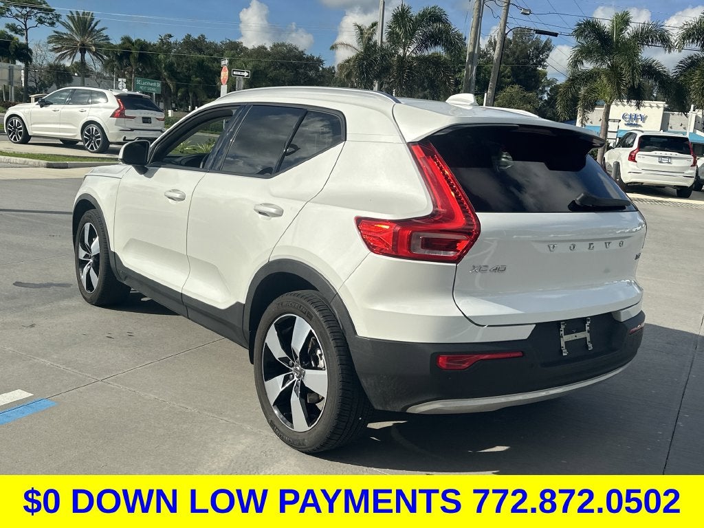 2021 Volvo XC40 Momentum