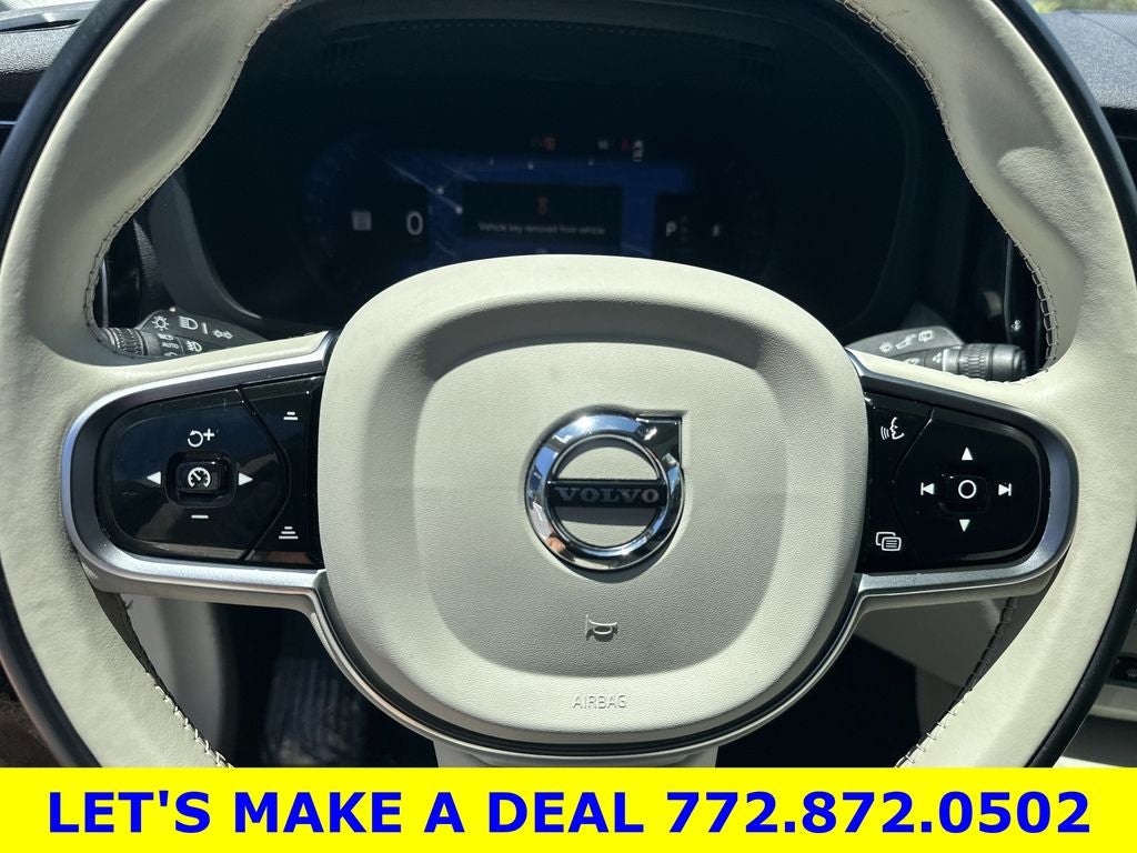 2023 Volvo XC60 B5 Plus Bright Theme