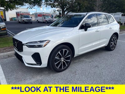 2024 Volvo XC60 B5 Plus Dark Theme