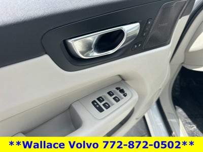 2024 Volvo XC60 B5 Plus Dark Theme