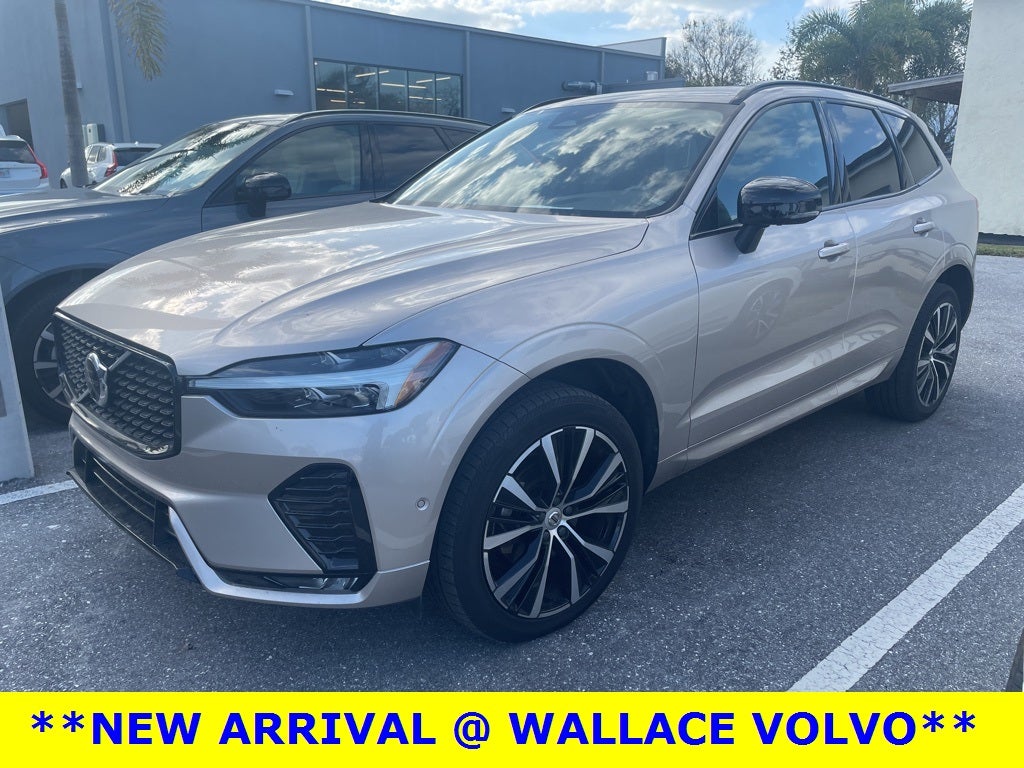 2023 Volvo XC60 B5 Plus Dark Theme