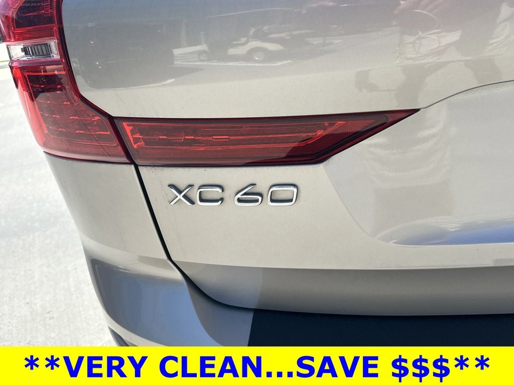 2023 Volvo XC60 B5 Plus Dark Theme