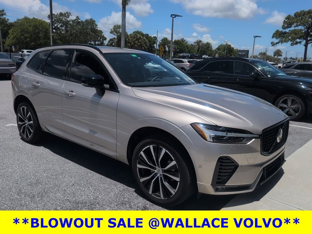 2024 Volvo XC60 B5 Ultimate Dark Theme
