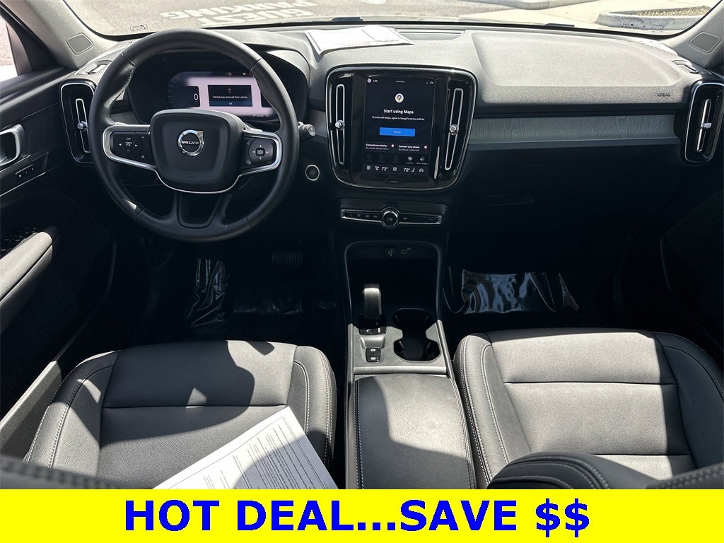 2025 Volvo XC40 B5 Core