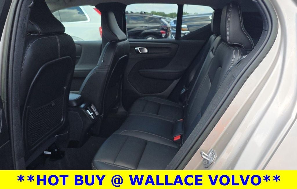 2024 Volvo XC40 B5 Core