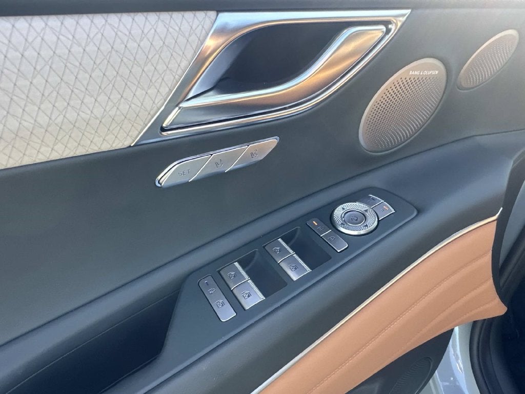 2027 Genesis GV80 2.5T PRESTIGE
