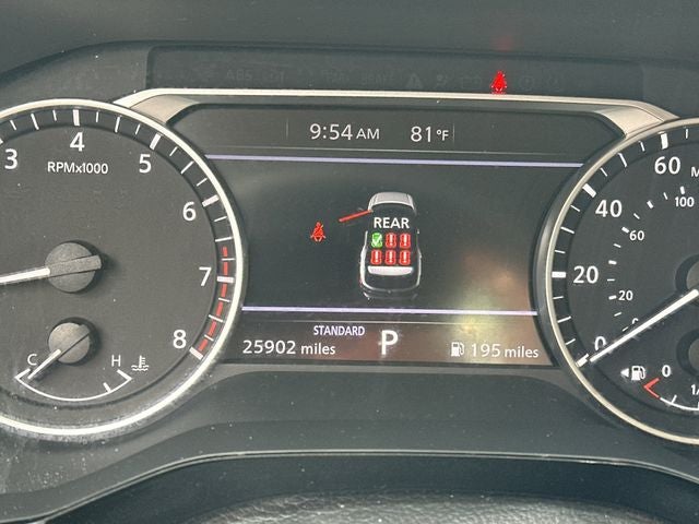 2025 Nissan Pathfinder SV