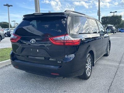 2020 Toyota Sienna XLE
