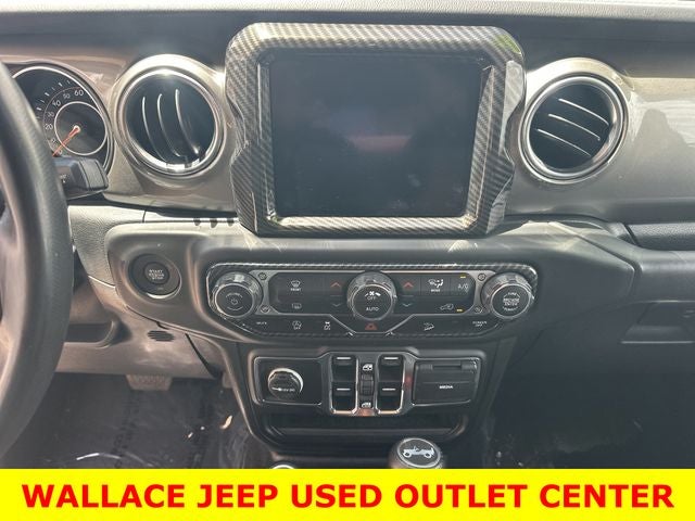 2020 Jeep Wrangler Unlimited Sahara **LIFTED**