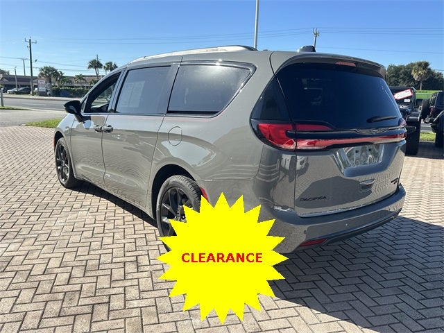 2025 Chrysler Pacifica Limited