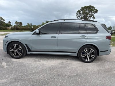2023 BMW X7 xDrive40i