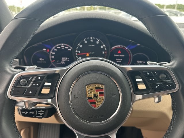 2022 Porsche Cayenne Base
