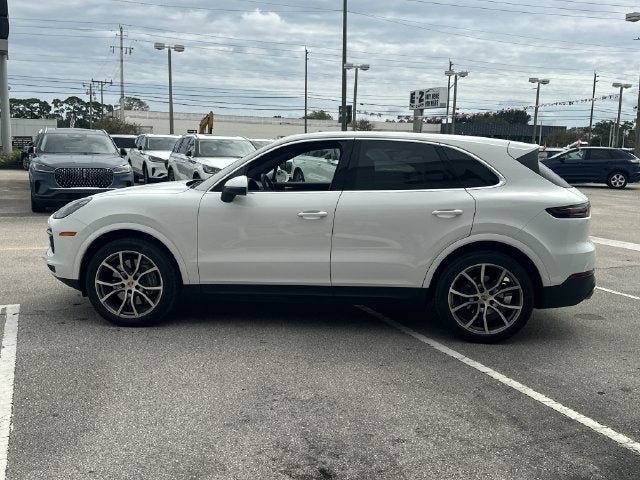 2022 Porsche Cayenne Base