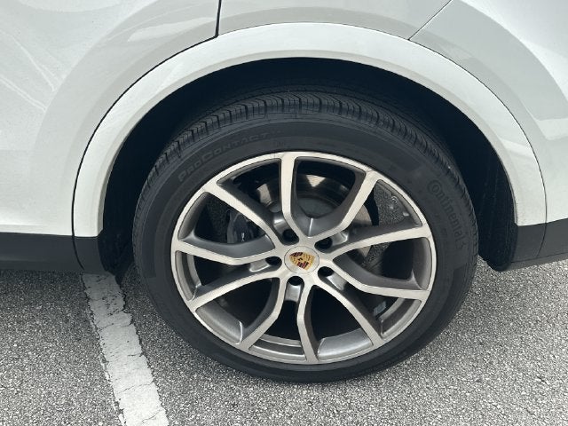 2022 Porsche Cayenne Base