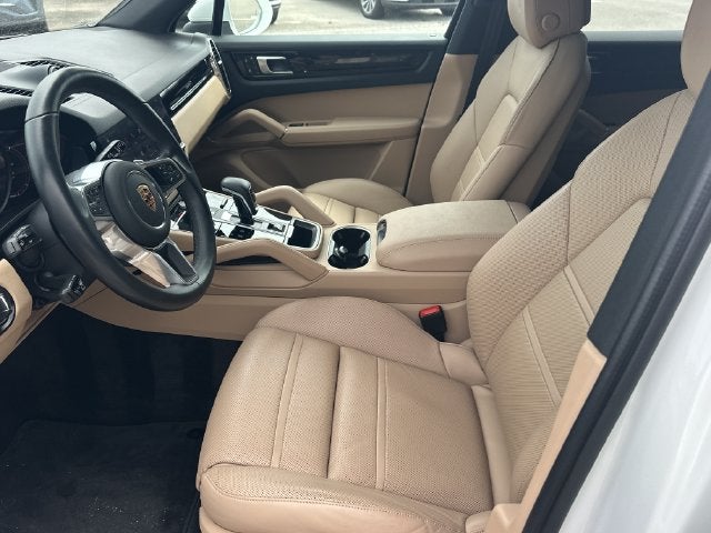 2022 Porsche Cayenne Base