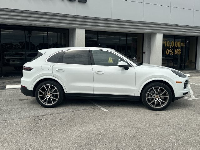 2022 Porsche Cayenne Base