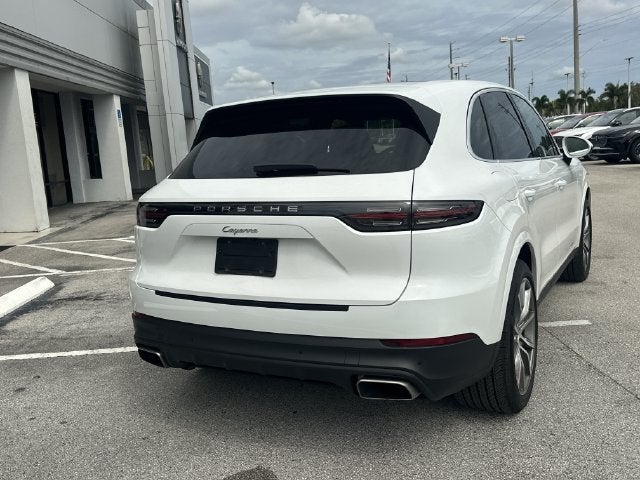 2022 Porsche Cayenne Base