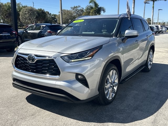 2023 Toyota Highlander L