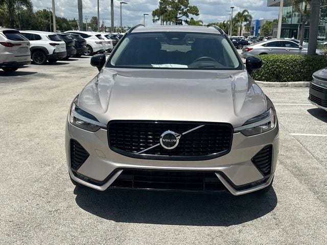 2024 Volvo XC60 B5 Ultimate Dark Theme
