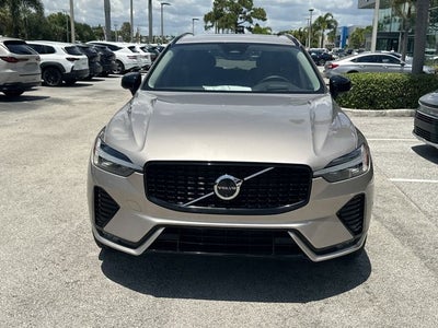 2024 Volvo XC60 B5 Ultimate Dark Theme