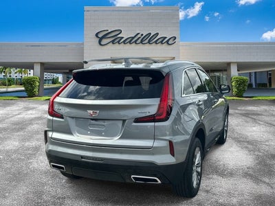 2024 Cadillac XT4 FWD Premium Luxury