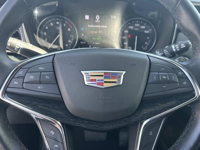 2022 Cadillac XT5 FWD Premium Luxury