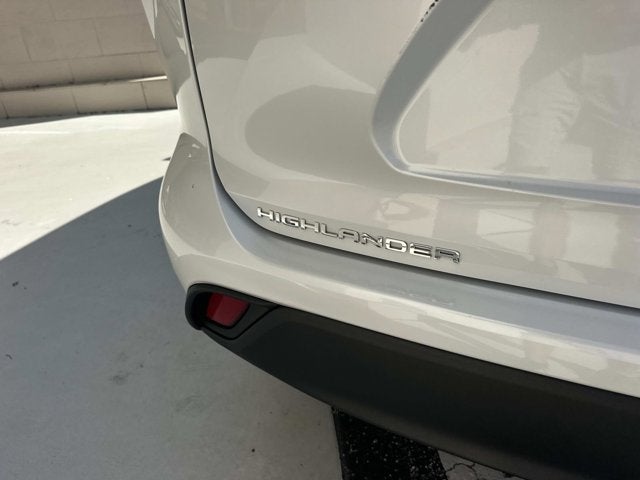 2023 Toyota Highlander L