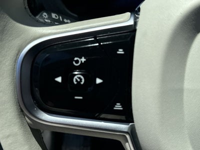 2023 Volvo XC60 Plus Bright Theme
